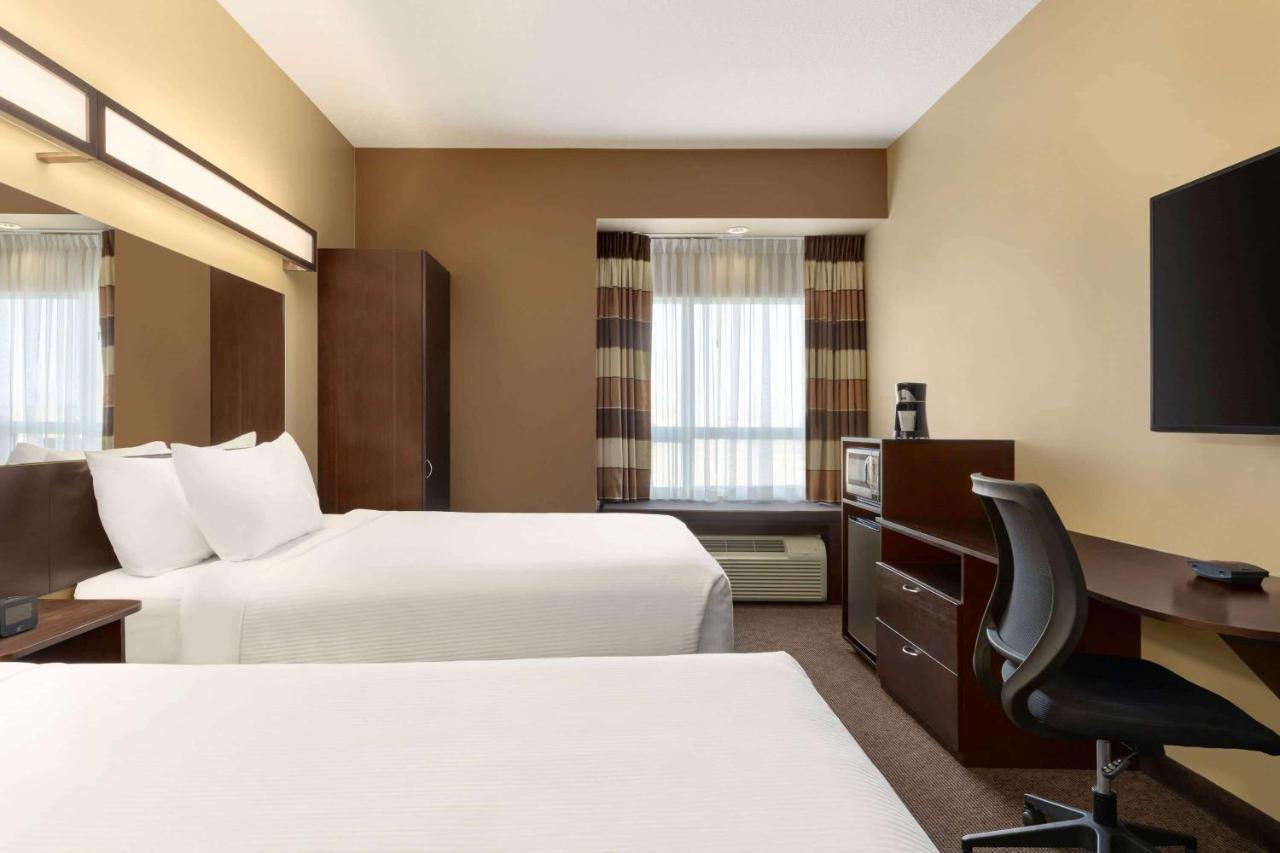 Microtel Inn And Suites By Wyndham Weyburn Exterior photo